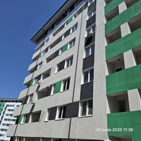 Apartament cu 2 camere decomandat în Roșu