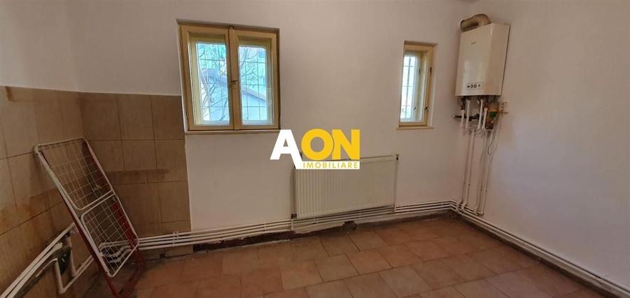 Casă individuală cu 3 camere cu Canalizare în Cetate