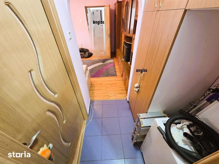Apartament cu 3 camere semidecomandat în Faleză