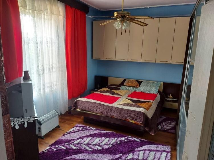 Casă cu 4 camere în Central
