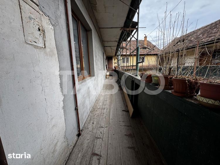 Apartament cu 3 camere decomandat, mobilat în Orașul de Jos