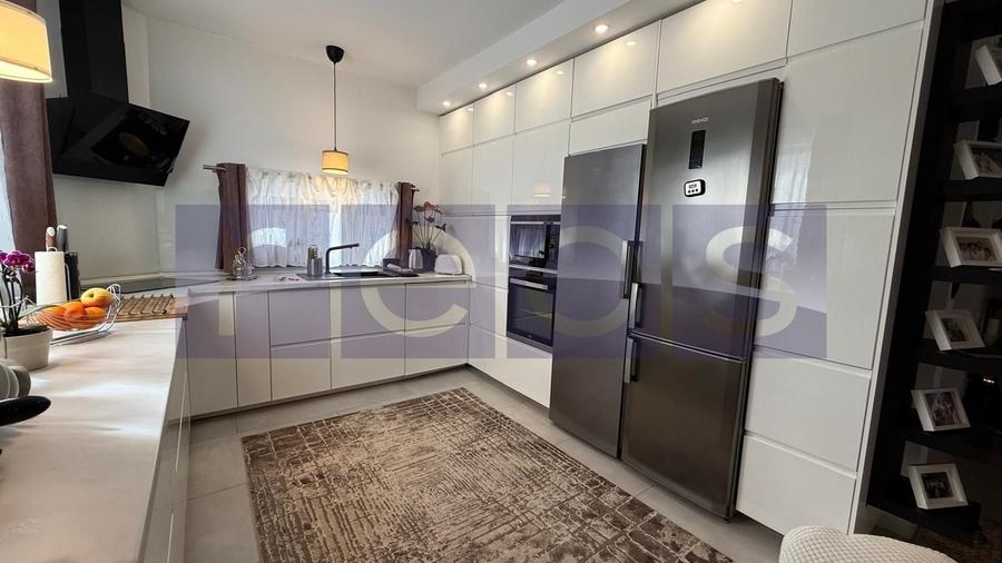 Duplex cu 4 camere cu Canalizare în Corbeanca