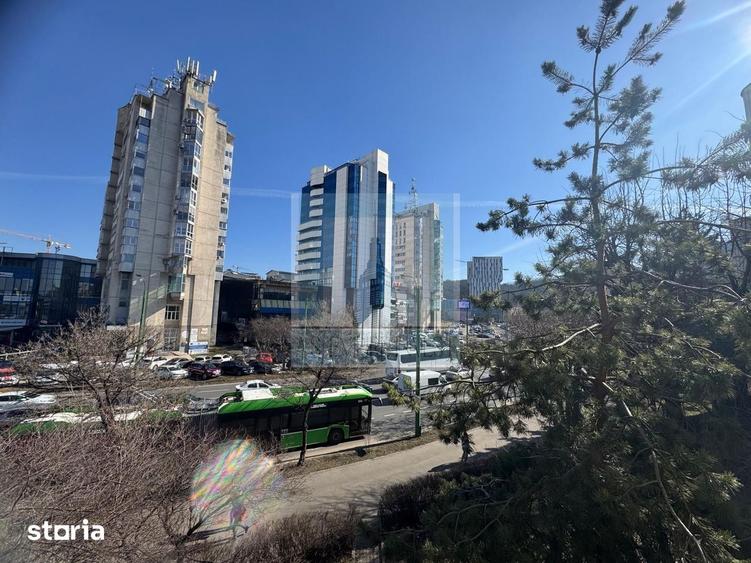 Apartament cu 3 camere în Centrul Civic