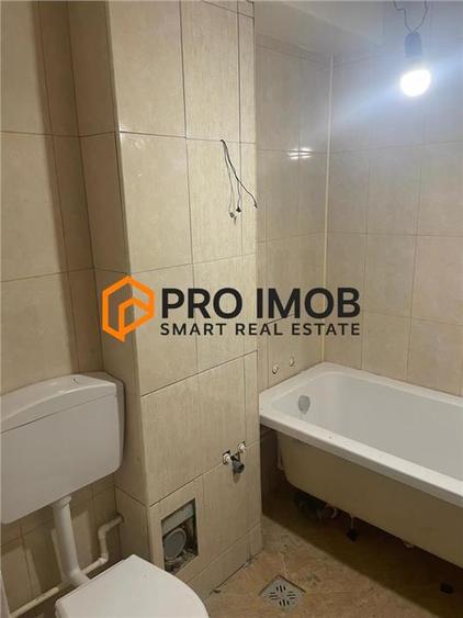 Apartament cu 2 camere semidecomandat, mobilat în Micro 9