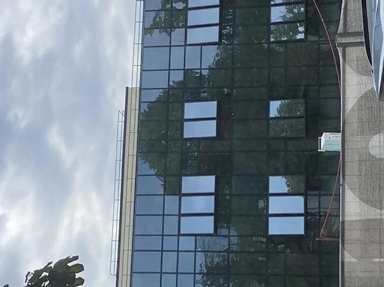 Apartament cu 2 camere decomandat în Drumul Taberei