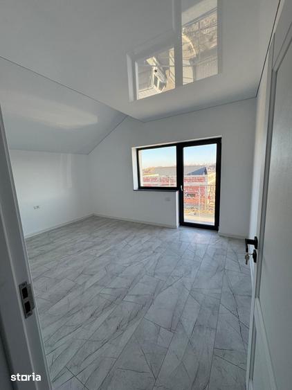 Apartament cu 4 camere în Bascov