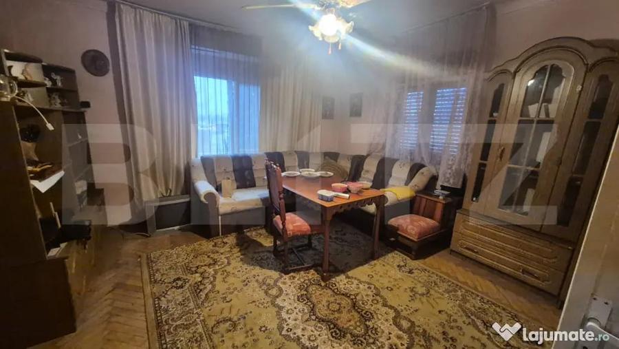 Casă cu 1 camere cu Teren 1306 Mp în Careiului