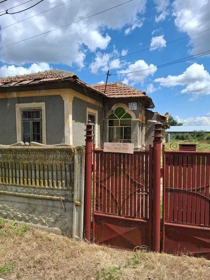 Casa de vanzare si teren Caracal, Jud Olt - 6