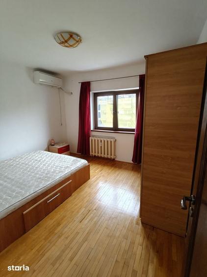 Apartament cu 3 camere decomandat în Centrul Civic