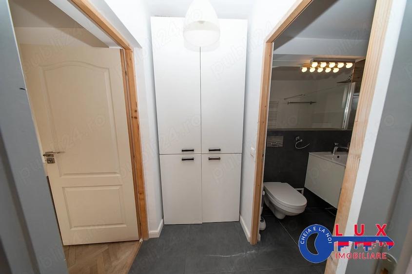 Apartament cu 3 camere semidecomandat în Faleză