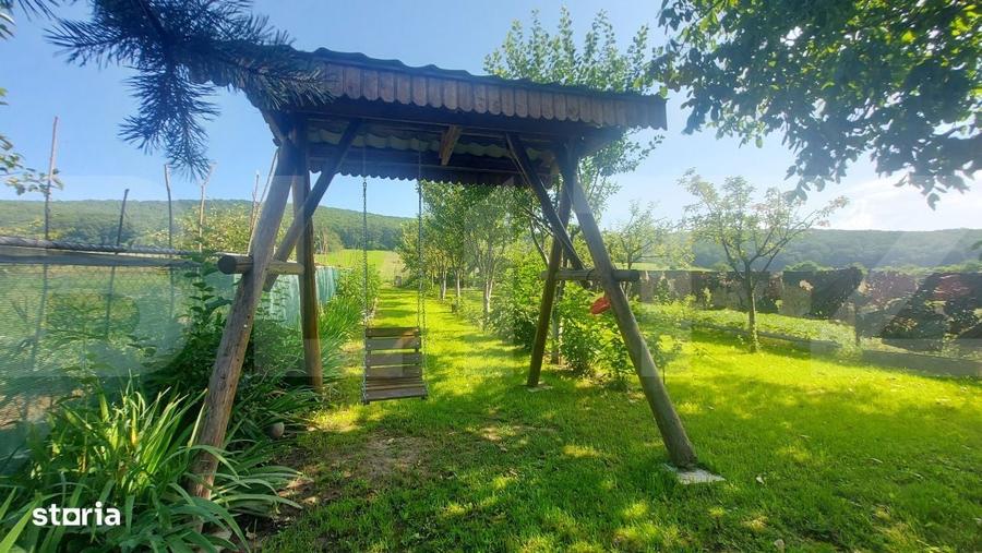 Casă cu 4 camere în Holbav