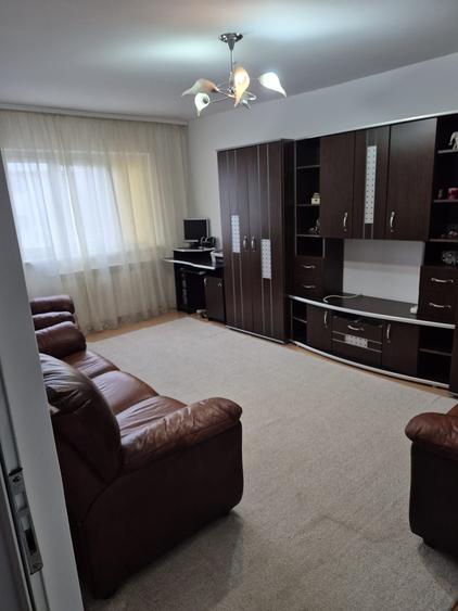 Apartament cu 2 camere decomandat în Dornești