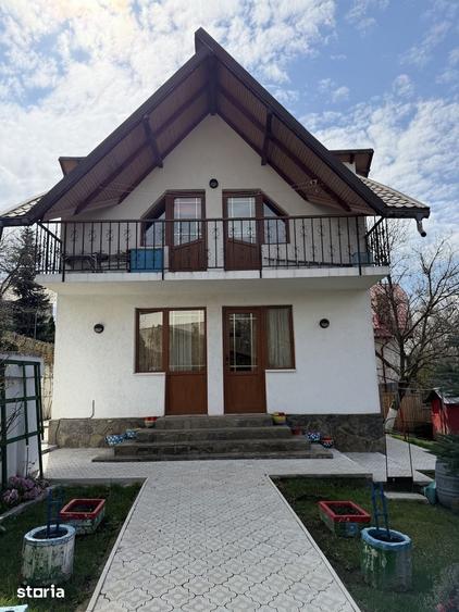 Casă cu 4 camere decomandat cu Teren 920 Mp în Central
