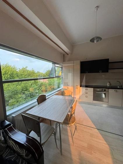 Apartament cu 2 camere semidecomandat în Mărăști