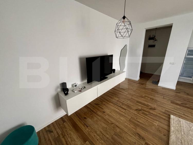 Apartament cu 2 camere semidecomandat în Dumbrăvița