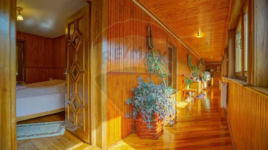 Hotel/Pensiune, de 268 mp, în Dălghiu