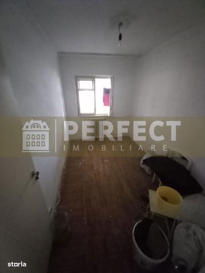 Apartament cu 3 camere decomandat în 9 Mai
