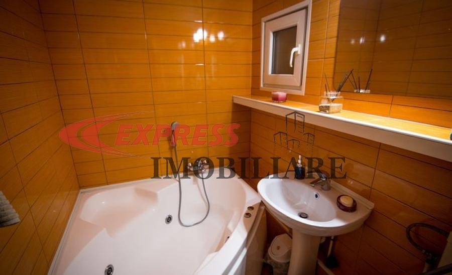 Apartament cu 3 camere decomandat în Dristor