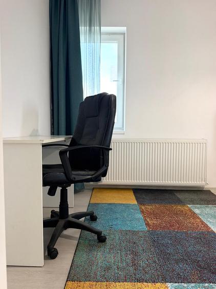 Apartament cu 3 camere semidecomandat în Drumul Taberei