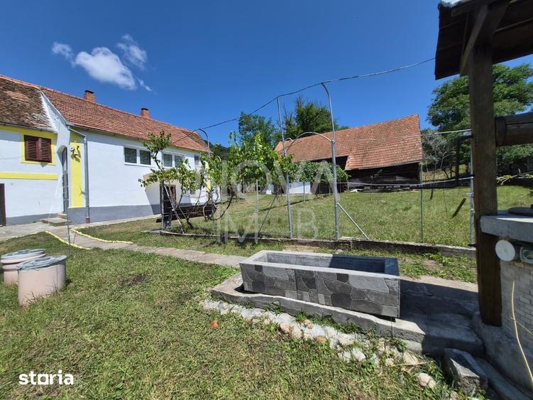 Casă cu 2 camere cu Teren 8356 Mp în Țichindeal