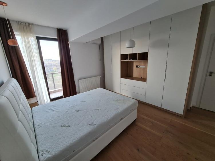 Apartament cu 3 camere decomandat în Tineretului