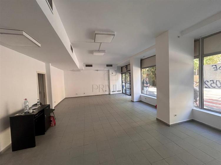 Spațiu comercial, de 63 mp, în Dâmbovița