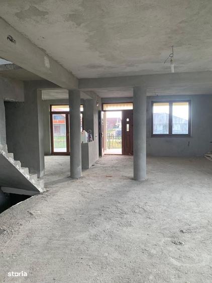 Casă cu 4 camere cu Teren 2300 Mp în Oșorhei