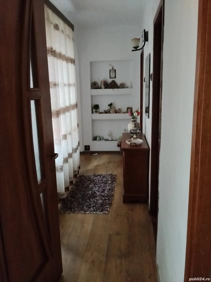 Casă cu 6 camere cu Teren 240 Mp în Transilvaniei