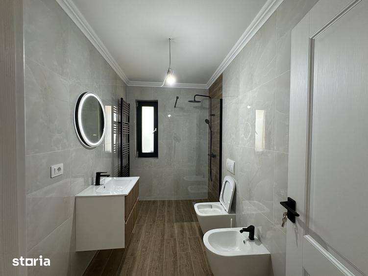 Casă cu 4 camere cu Teren 750 Mp în Bucium