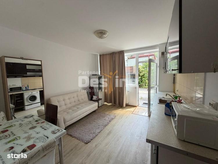 Casa cu 6 unitati, doua locuri de parcare si curte, situata langa AFI - 8