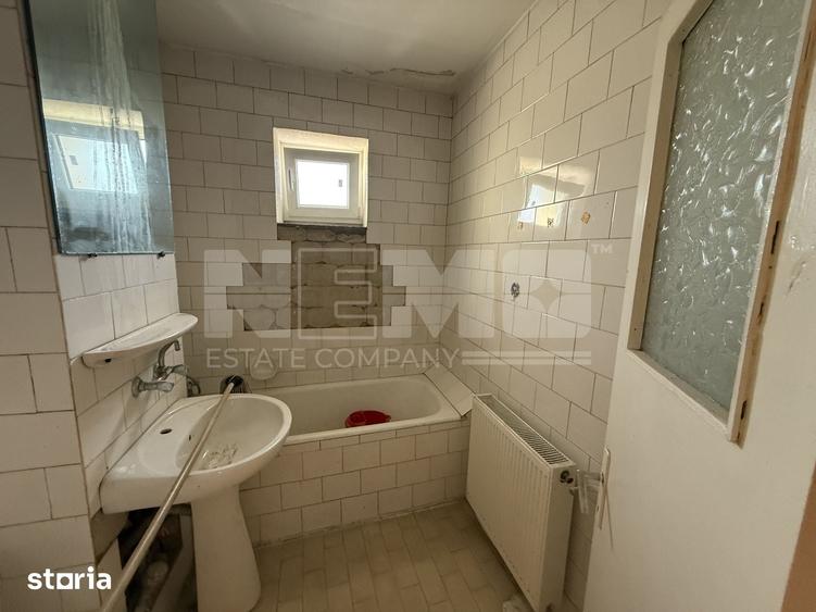 Apartament cu 4 camere decomandat în Central