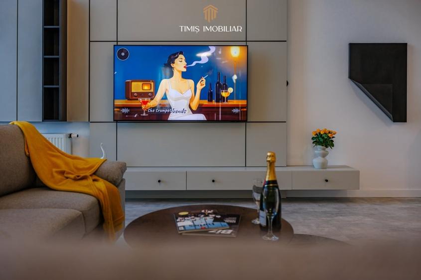Apartament cu 4 camere decomandat, mobilat în Soarelui