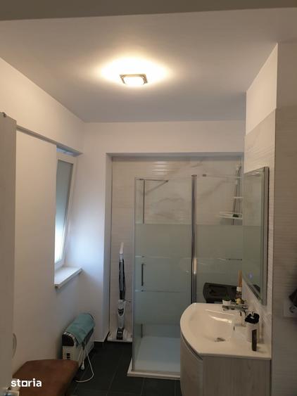 Apartament cu 3 camere în Calea Moldovei