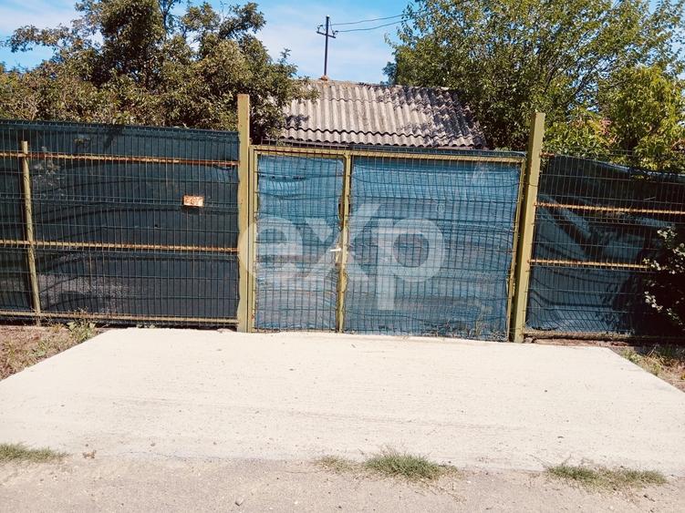 Casă individuală cu 2 camere cu Teren 498 Mp în Ungheni