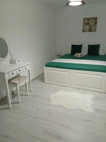 Casă cu 4 camere cu Teren 1128 Mp în 1 Mai