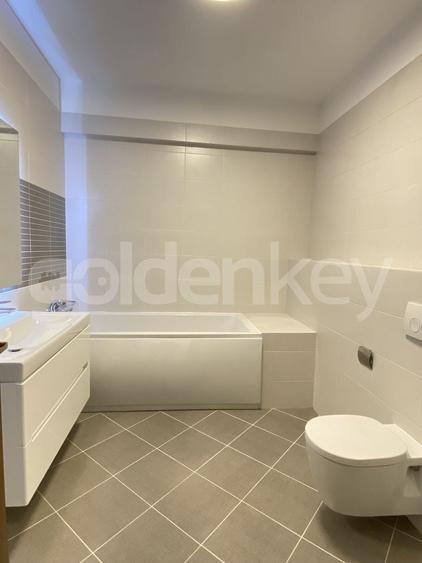 Apartament cu 4 camere decomandat în Kiseleff