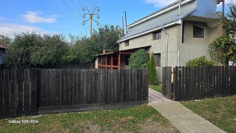 Casă cu 3 camere cu Teren 300 Mp în Horia