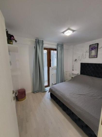 Apartament cu 2 camere decomandat, mobilat în Calea Victoriei