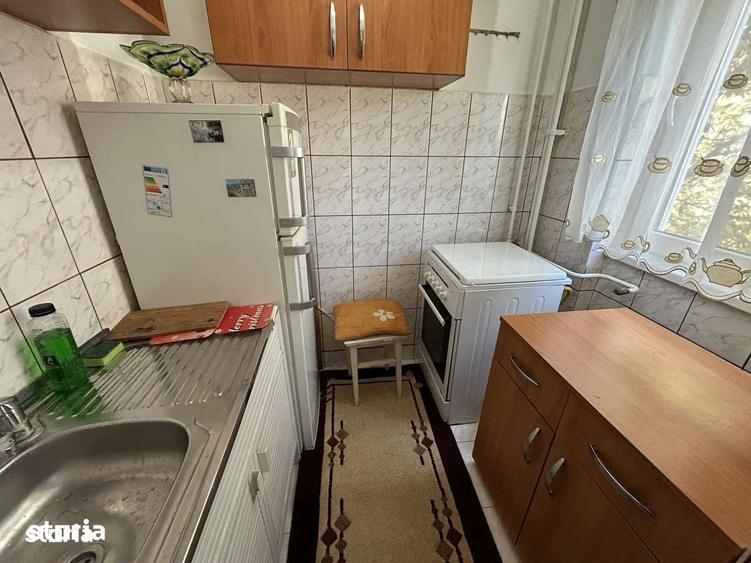 Apartament cu 2 camere semidecomandat în Grădiște