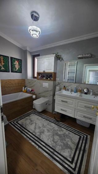 Duplex cu 4 camere cu Canalizare în Valea Adâncă