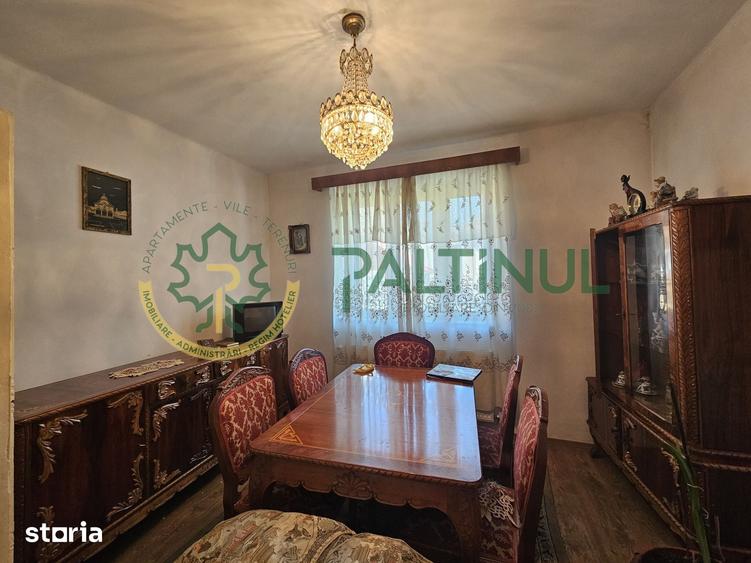 Casă cu 2 camere decomandat cu Teren 335 Mp în Central
