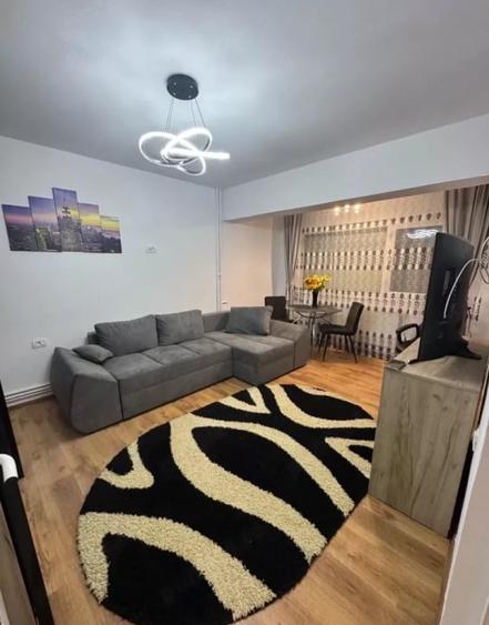 Apartament cu 2 camere decomandat, mobilat în City Park Mall