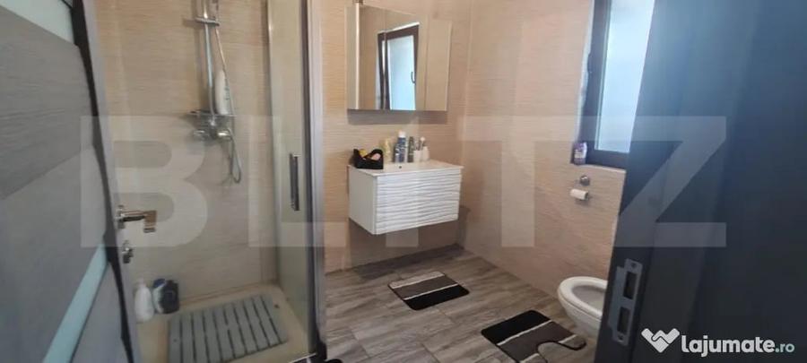 Casă cu 5 camere cu Teren 420 Mp în Central