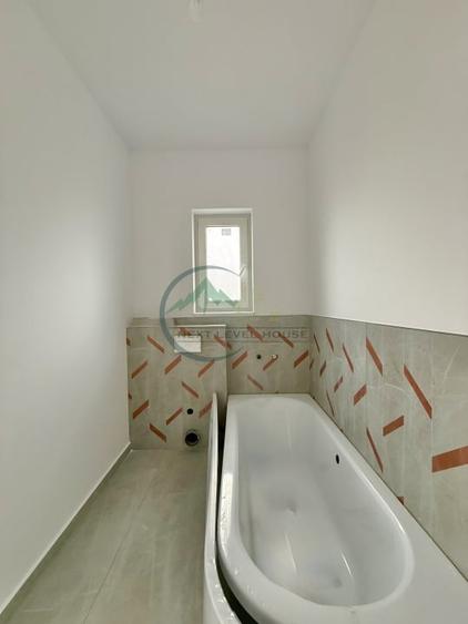 Casă individuală cu 5 camere cu Canalizare în Sânpetru