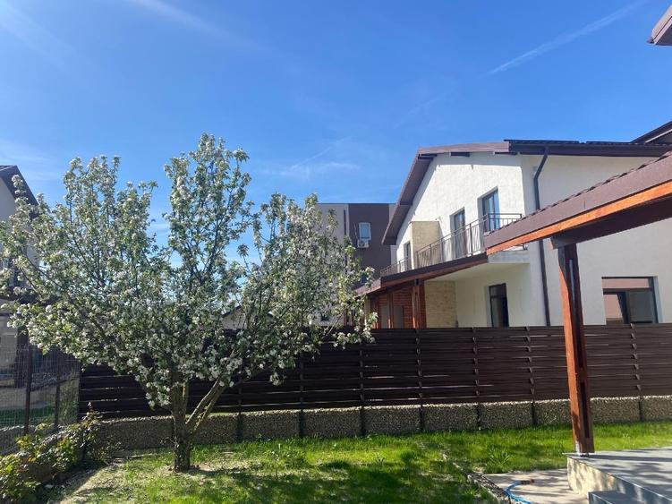 Casă individuală cu 4 camere cu Teren 275 Mp în Săftica