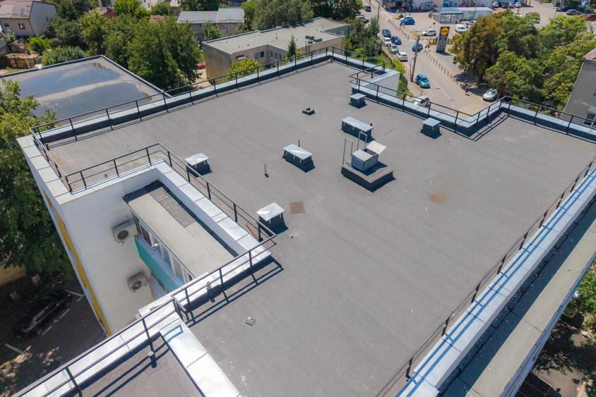 Apartament cu 3 camere decomandat în Alexandriei