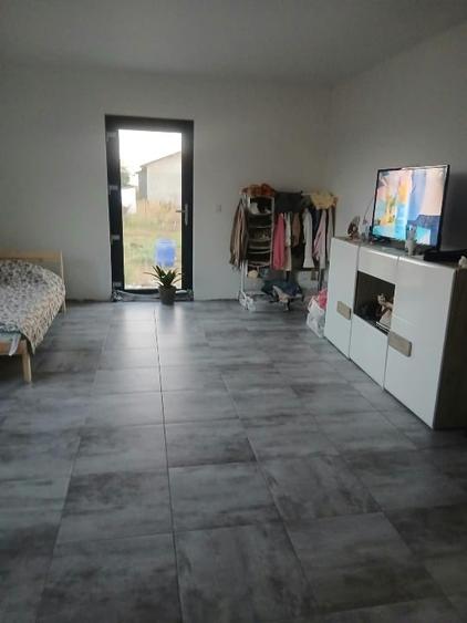 Casă individuală cu 3 camere cu Canalizare în Sud-Vest