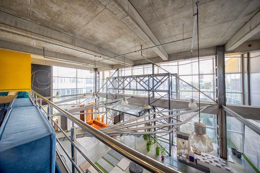 Spațiu comercial, de 2,300 mp, în Astra