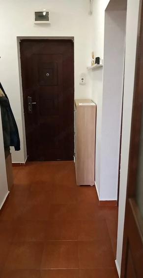Garsonieră decomandată în Grădiște
