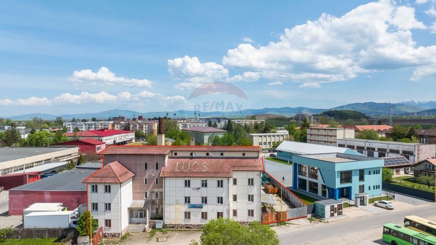 CLADIRE 1011 MP CU 3.459 MP TEREN INDUSTRIAL | ZIZINULUI 108 BRASOV - 1